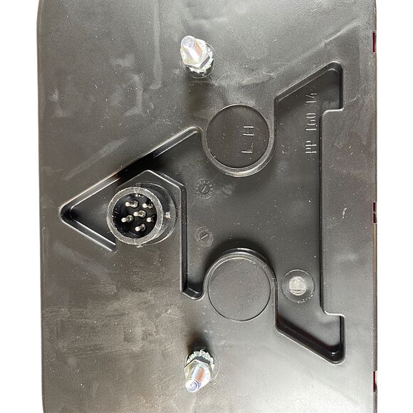 VALERYD Baklampa Jokon Vänster L283xB135xH60 med triangelreflex. Bajonettanslutning