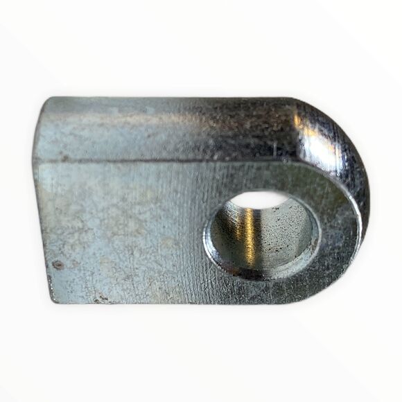 VALERYD Fästögla för gasfjäder L=18 M8