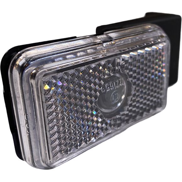 VALERYD Positionsljus Jokon Vänster L74xB45xH22,5 vit med gummifäste