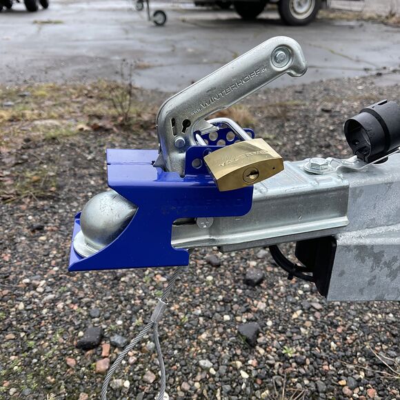 VALERYD Släpvagnslås Universal 180x93 mm